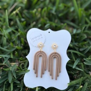 Elegant Tan Arch Earrings with Gold Accents